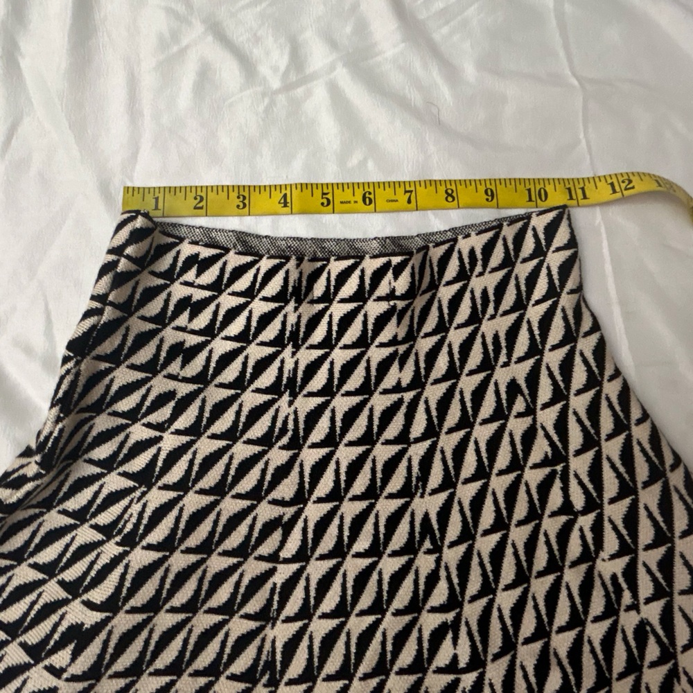 MAX STUDIO SKIRT - Picture 4 of 11